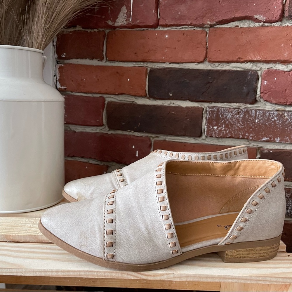 Qupid Tuxedo Stone Open Shank Booties